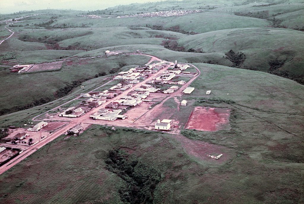 Vista aérea de Mucaba em 1970